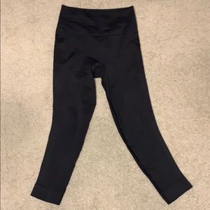 Lululemon Crops (4)